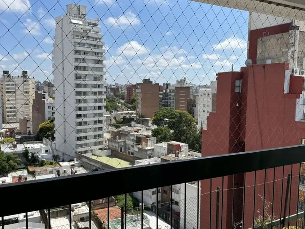 Venta departamento 2 dormitorio + comodin +cochera Moreno 1171