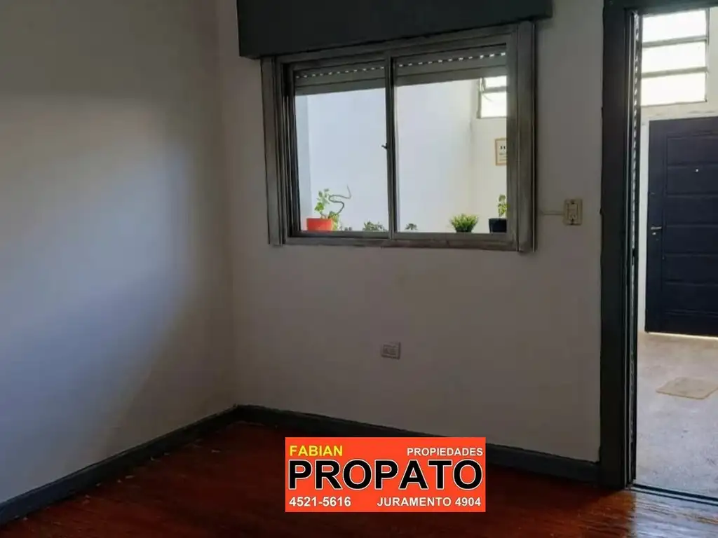 Ph de 2 ambientes en PB refaccionado con patio con techo rebatible y cocina separada! Sin expensas