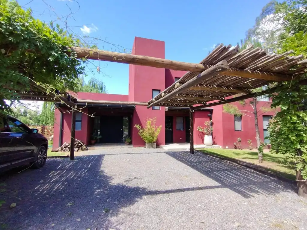 ARECO - EL TROPEZON - EXCELENTE CASA 3 DORM - PILETA