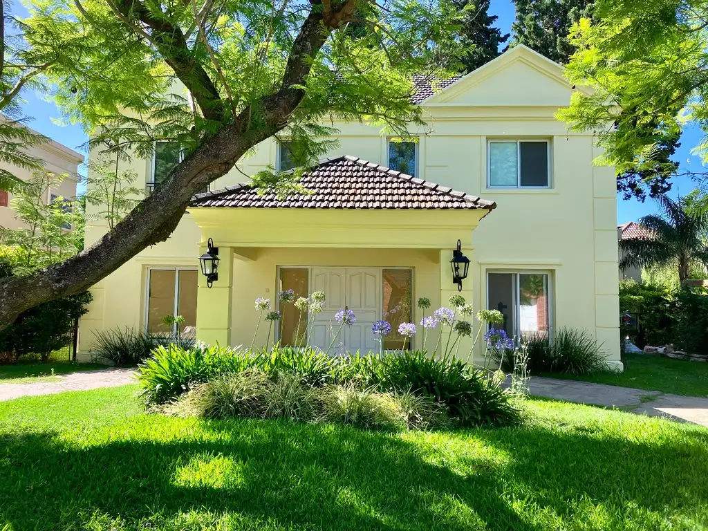 Hermosa vivienda a la venta en B° Cerrado La Martinica Pilar G.B.A. Norte