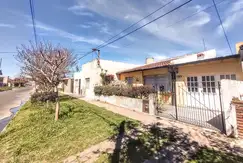 Venta de Casa 1 DORMITORIO en Villa Elvira, La Plata