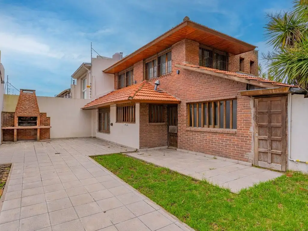 Casa en venta 4 Amb en Barrio Parque Luro