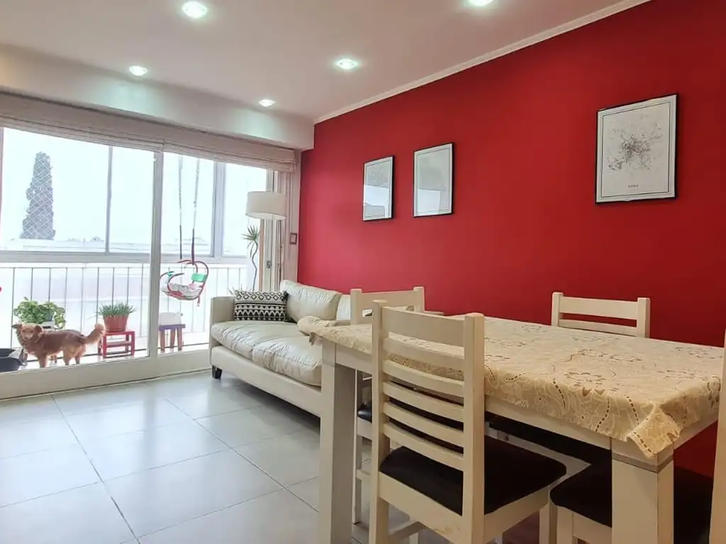 Hermoso Departamento de 3 Ambientes en Florida Mitre, con Balcón, Cochera y Más- En Venta