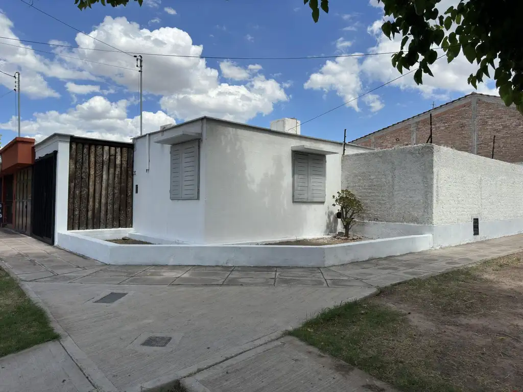 Casa - Venta - Argentina, Godoy Cruz - Azucena 800