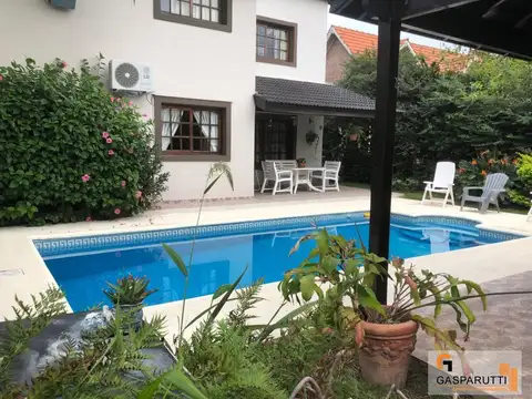 Casa en Venta con cochera