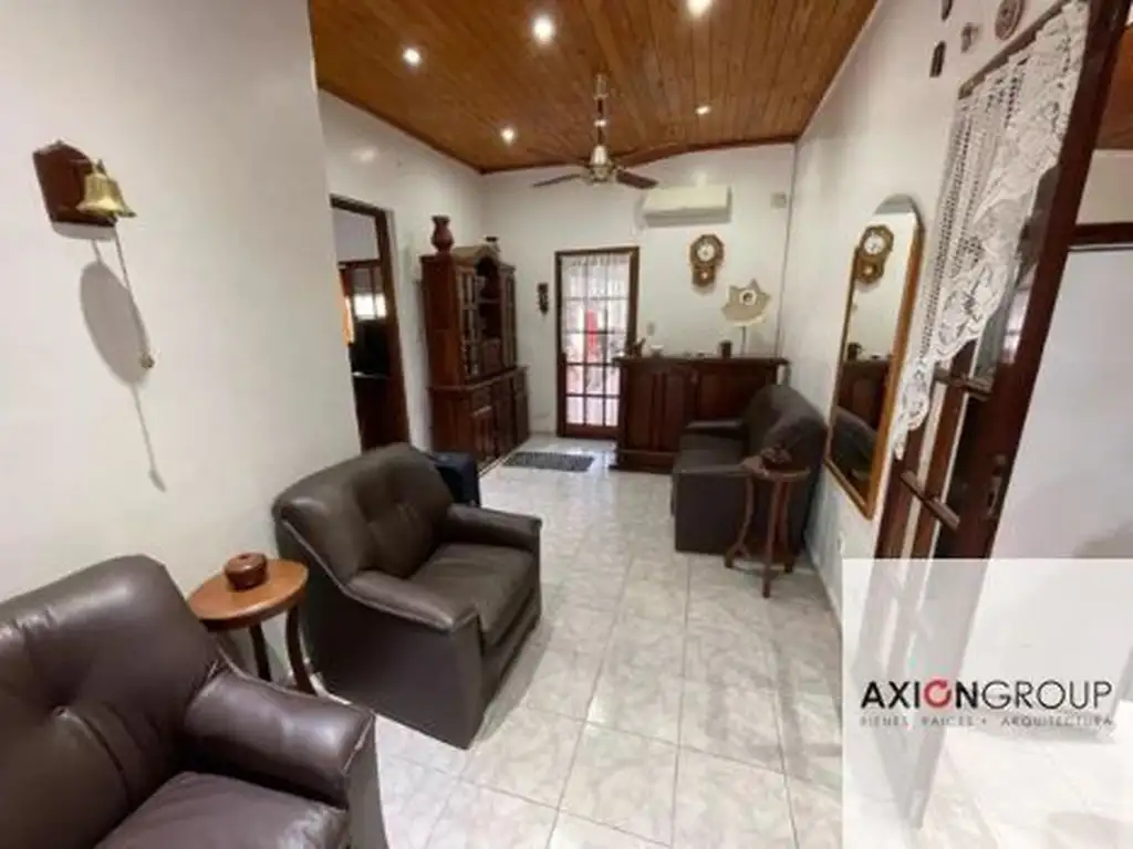 Casa en venta de 2 dormitorios c/ cochera en Berisso