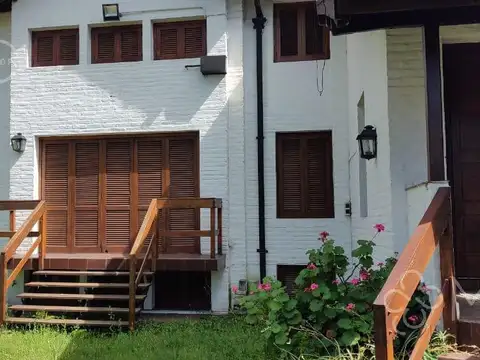 Casa en Venta Lomas de San Isidro )