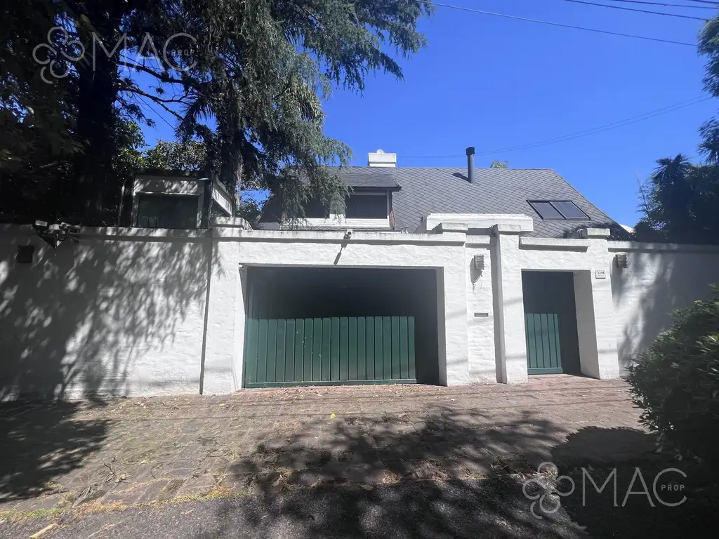 Casa a refaccionar en Venta Lomas de San Isidro )