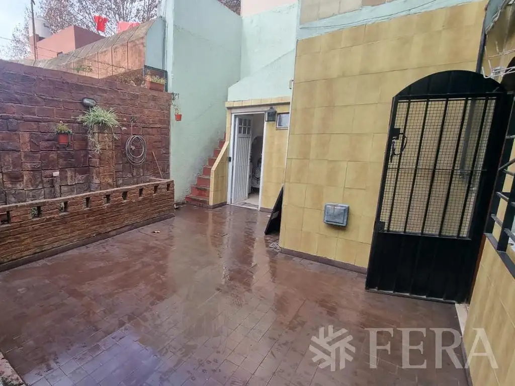 Venta casa 5 ambientes con cochera, patio con parrilla y terraza en Don Bosco