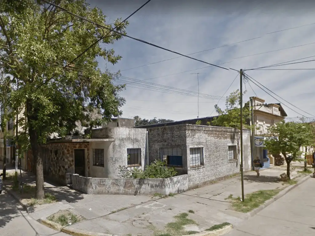 LOTE ESQUINA CENTRICA - LOBOS