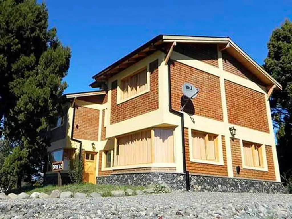 COMPLEJO EN VENTA 1 HA. TREVELIN - CHUBUT