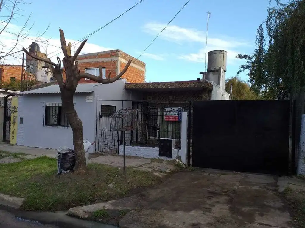 Casa  en Venta en Villa Loma Hermosa, Tres de Febrero, G.B.A. Zona Oeste