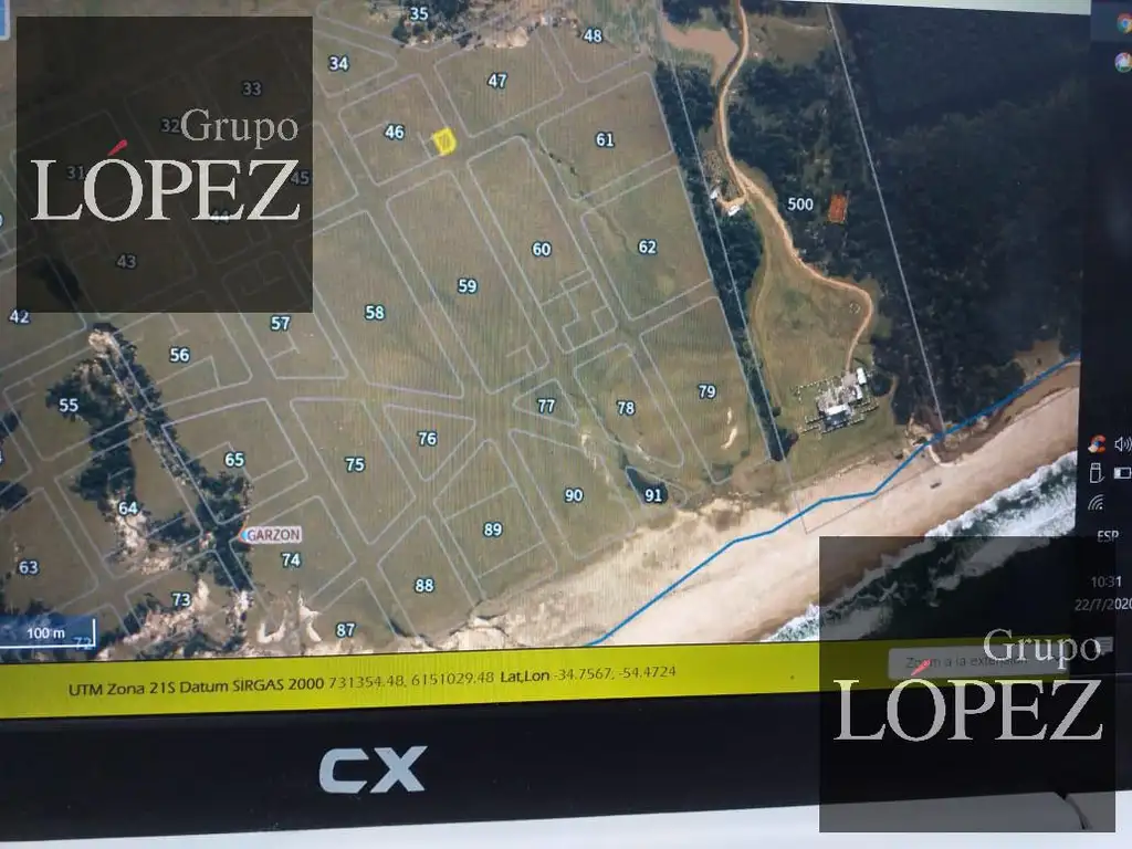 TERRENO - VENTA -  4 lotes - Laguna Garzón, Uruguay a 200 metros del mar