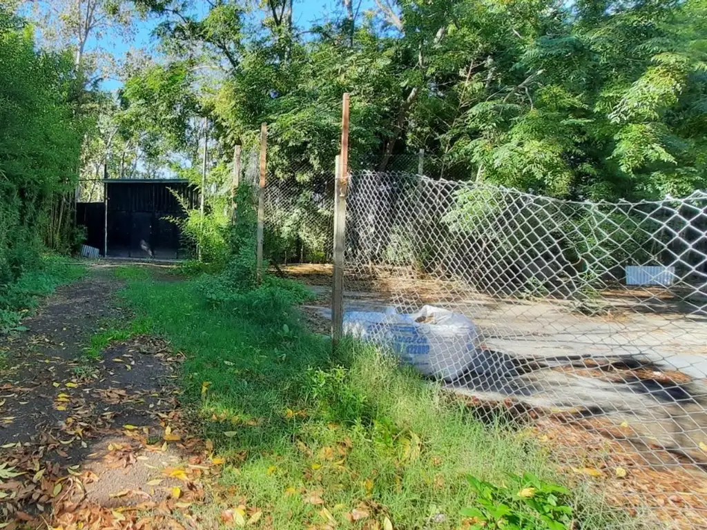 Terreno de 2000m2 con acceso independiente desde Ruta193