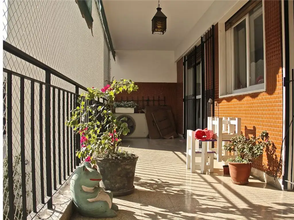 VENTA 4 AMBIENTES CON DEP EN BELGRANO