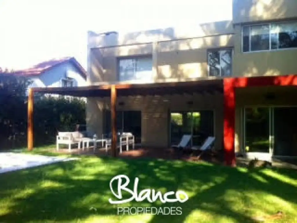 Casa  en Venta en La Herradura, Pilar, G.B.A. Zona Norte - BLA0454_LP534384_2