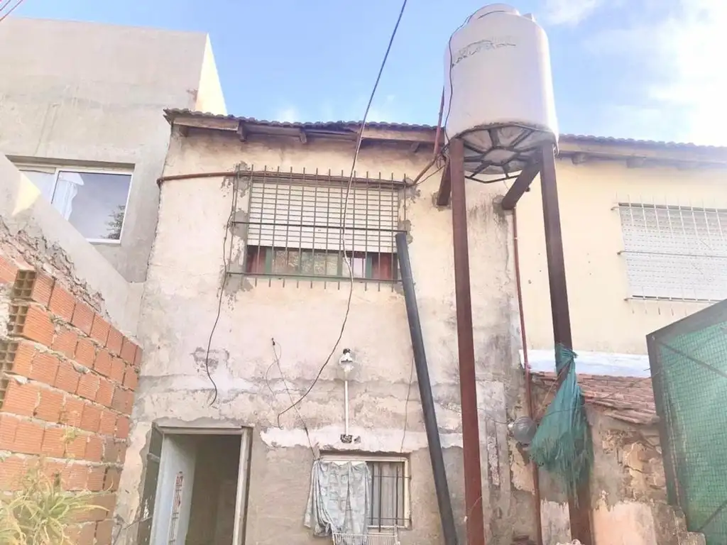 VENTA DE DUPLEX CON PATIO Y COCHERA EN SAN MIGUEL