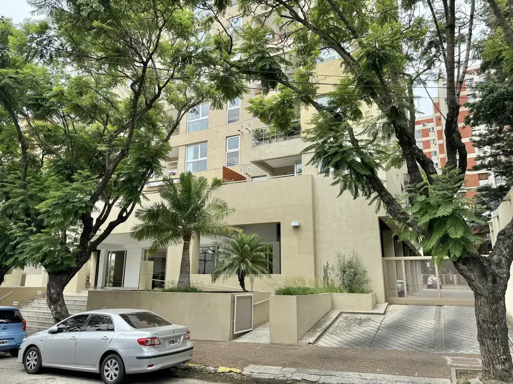 Departamento Alquiler 3 ambientes 12 años, con balcón, 1 cochera, Av