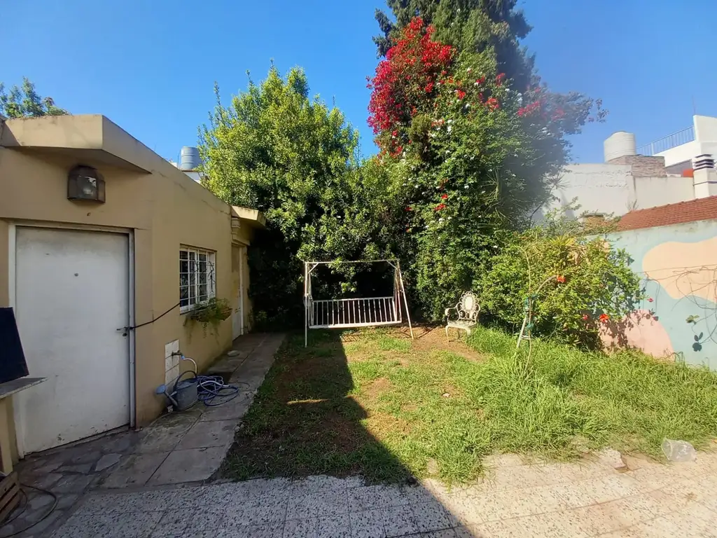 Venta Casa 4 amb c/cochera y Jardín Apto Credito