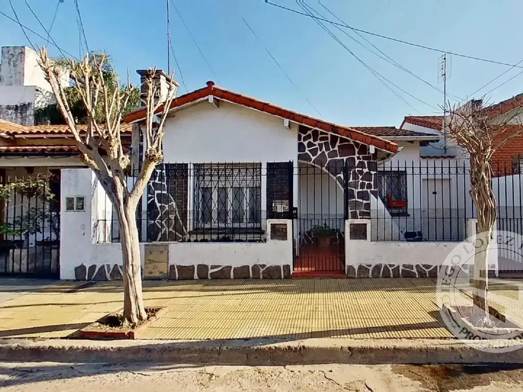 CASA IDEAL PARA DOS FAMILIAS EN OLIVOS