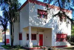 Casa Quinta de 6 dormitorios en Calle Pirovano y M Moreno - La Reja Grande