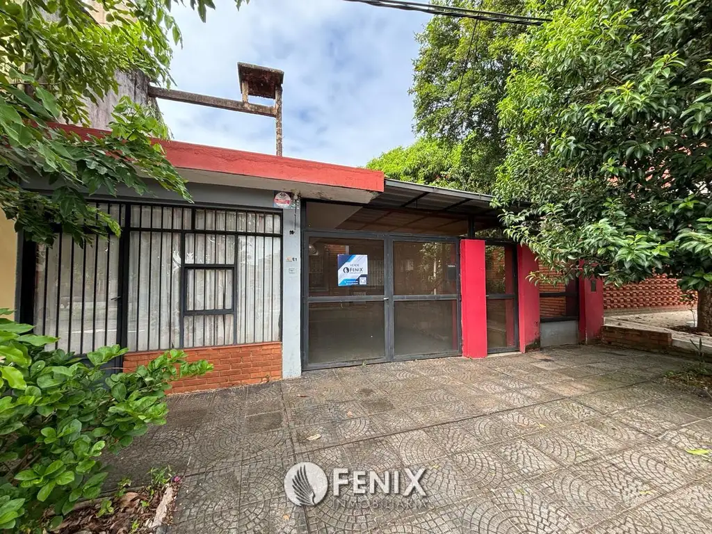 CF1098 - CASA EN VENTA Z/ AV. TAMBOR DE TACUARÍ Y AV. SAN MARTÍN