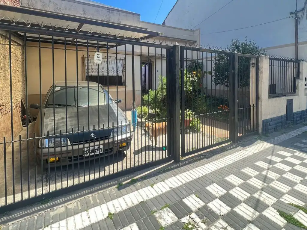 Casa - Venta - Argentina, Lanús - CHOELE CHOEL 100