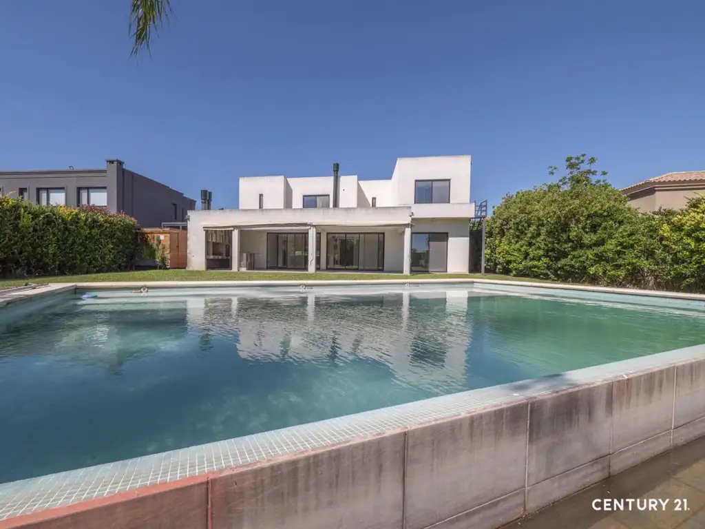 Casa en Venta 7 Ambientes al Río San Marco Villa Nueva