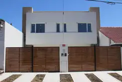 Duplex a Estrenar de 4 Ambientes en Colinas de P. Ramos