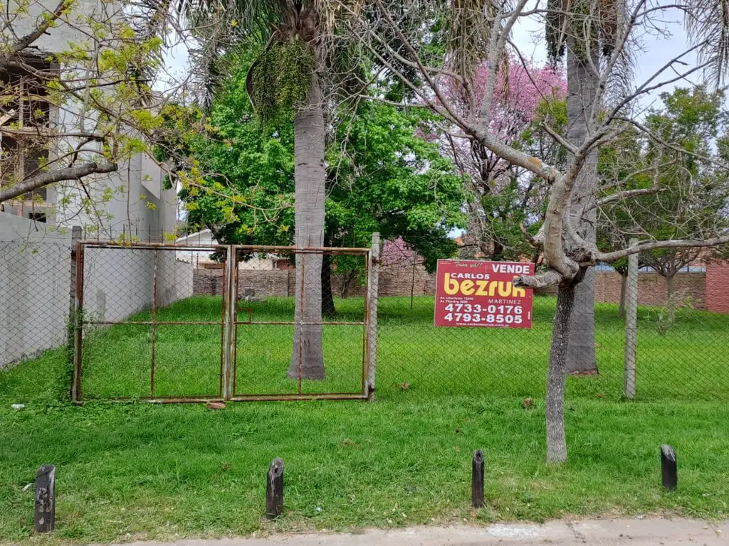 Terreno en venta en  Martinez