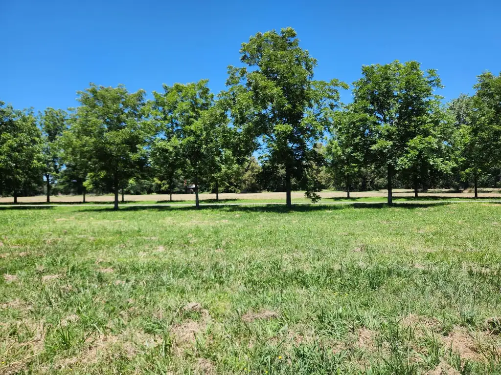 Espectacular Terreno en Barrio Los Alamos - Estancia Villa Maria