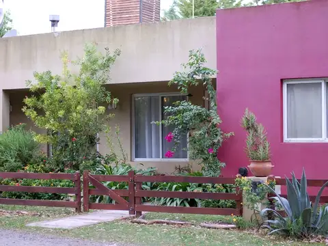 Excelente Casa 5 Ambientes C/ Pileta Y Quincho!