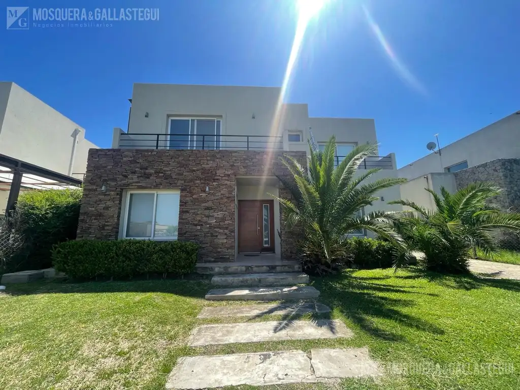 Casa en venta en San Eduardo.