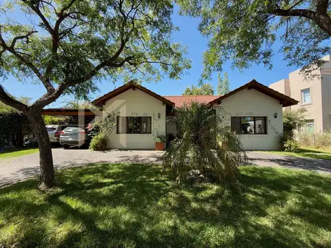 Casa Chalet  en Venta en Santa Maria de Tigre, Rincón de Milberg, Tigre