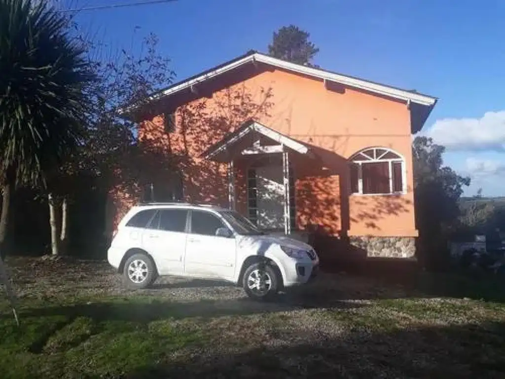 Casa venta 6 dormitorios 3 baños 1 patio y pileta 695 mts2 totales - Sierra De Los Padres