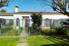 Casa Chalet  en Venta en Barrio Uno, Ezeiza, G.B.A. Zona Sur