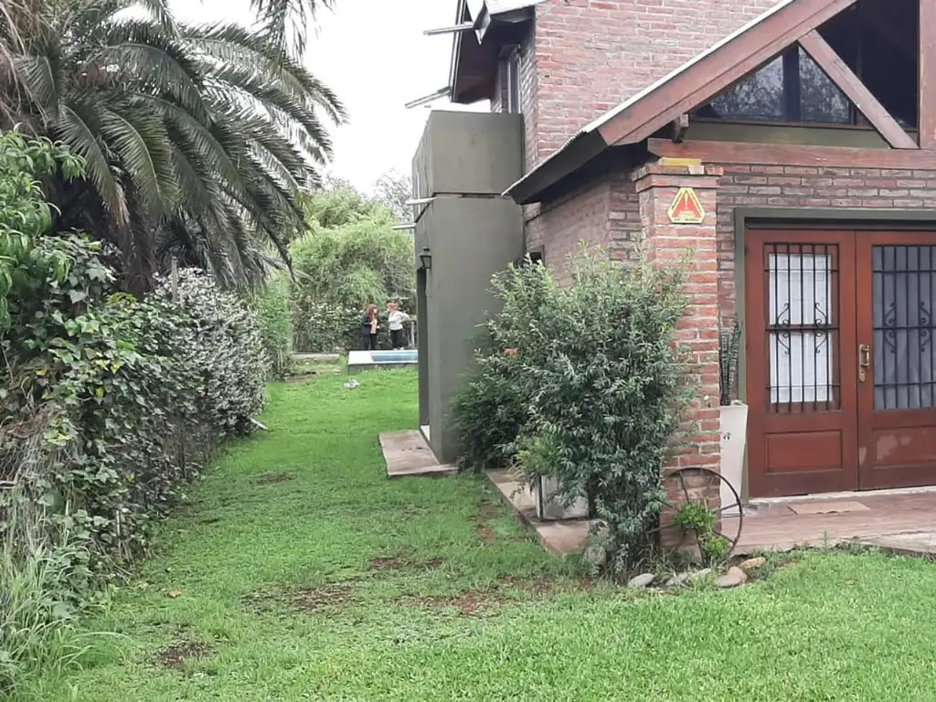 Hermosa casa sobre terreno 500 mts. Todos los servicios!