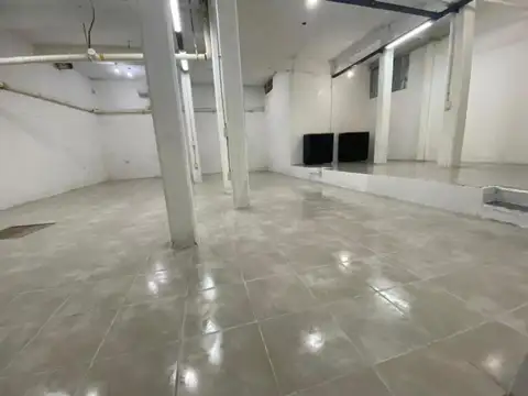 Con Renta $180.000 Jean Jaures 300 y V Gomez 120 m2 - Foto 0