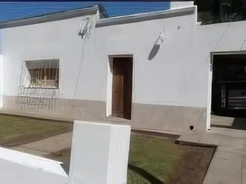 Casa en venta - 3 Dormitorios 1 Baño - Cochera - 364Mts2 - Bragado