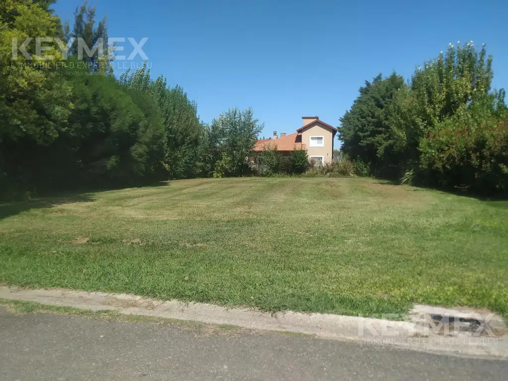 Terreno en Barrio privado "San Eliseo Golf" acepta auto o camioneta parte pago