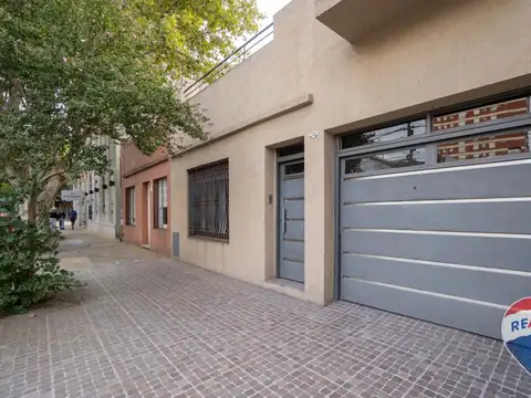 Casa de 3 amb c/cochera, patio y terraza. 200m²