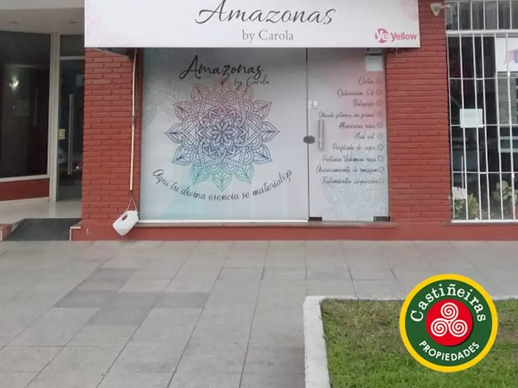 LOCAL COMERCIAL - A METROS DE AV. ALSINA - TODOS LOS SERVICIOS -