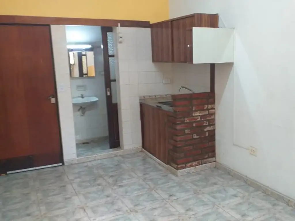 MONOAMBIENTE EN VENTA - MORON CENTRO