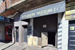 Local Comercial 30m2 en ALQUILER - Avda Crovara y Nazar (ultimo rubro peluqueria masculina)