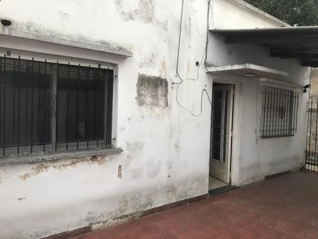 PH en venta - 2 Dormitorios 1 Baño - 104Mts2 - Villa Elvira, La Plata