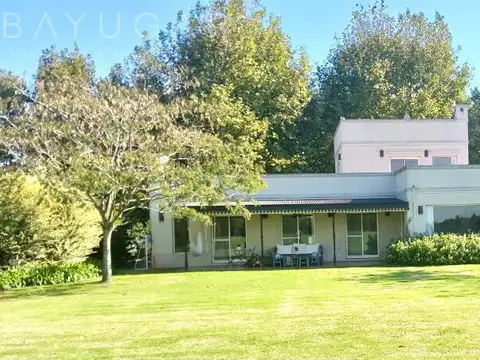 Venta - Casa con vista a la cancha de polo, Centauros CC – Bayugar Negocios Inmobiliarios - Foto 0