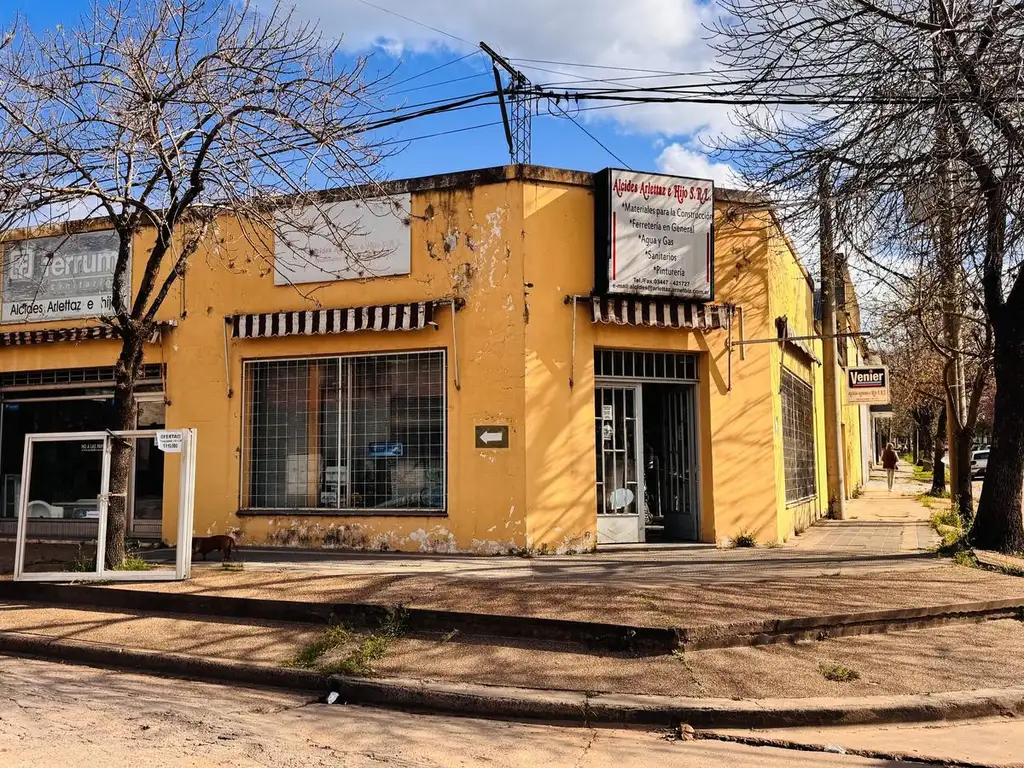 Local Comercial Esquina Bolívar y Salta Colón Entre Ríos