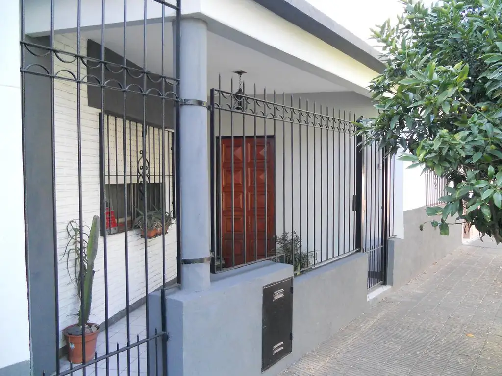 VENTA CASA 3 AMBIENTES EN MUNRO