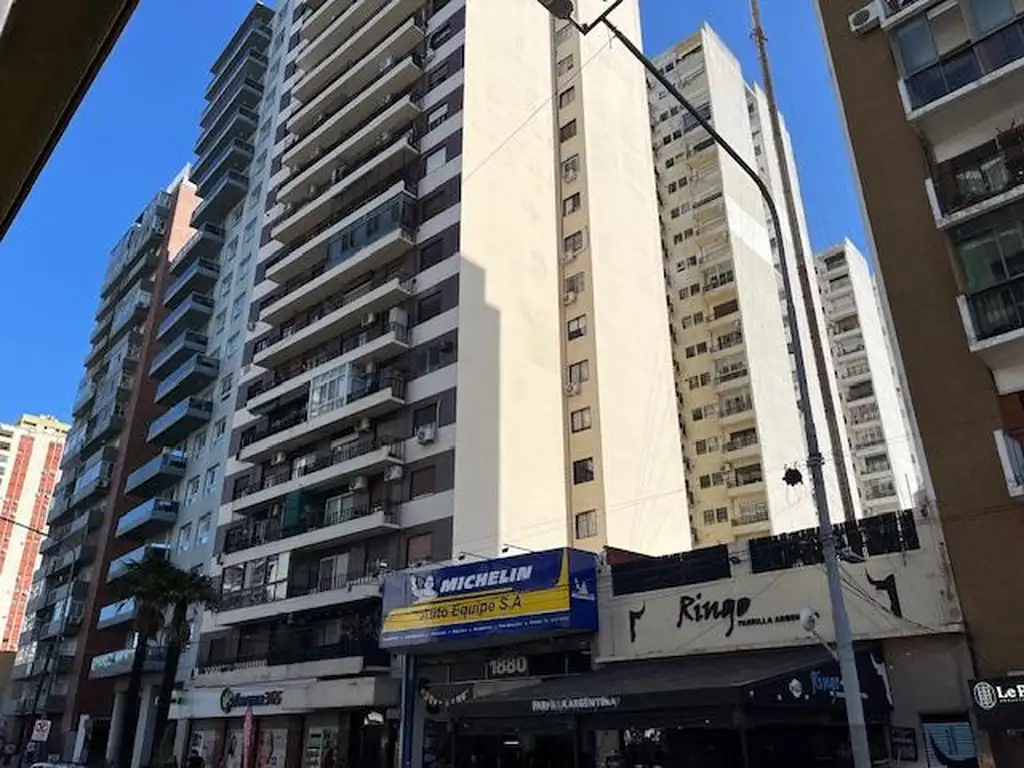 Departamento en  venta en Vicente Lopez de 1 dormitorio, 1 baño y balcón