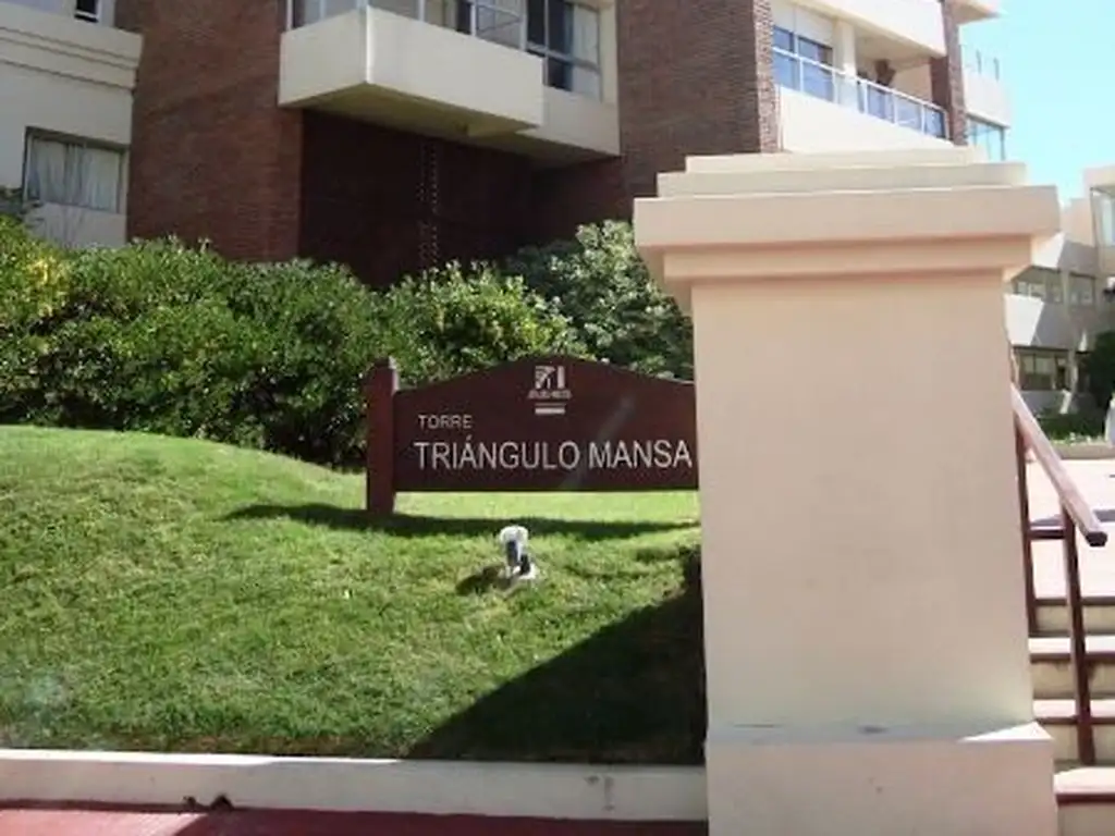 Departamento de 3 ambientes en Torre Triángulo Mansa, Parada 2 Brava, Punta del Este